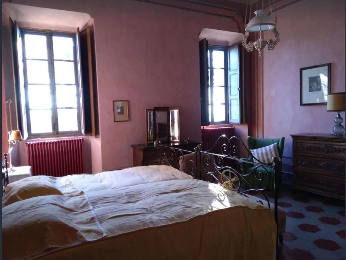 Belvilla By Oyo Castello Di Robella Bagian luar foto